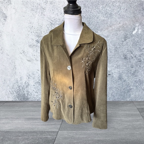 Vintage Jackets & Blazers - Fashion Bug Green cottage vegan suede embroidered fall blazer shirt oversize S